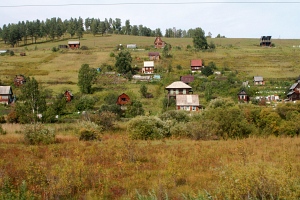 Krajobraz Wyżyny Środkowosyberyjskiej z okna pociągu